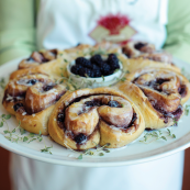 Blackberry Ginger Speculaas Danish Wreath